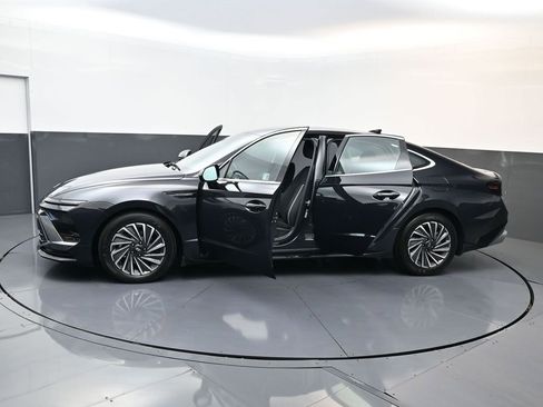 Certified 2025 Hyundai Sonata SEL image 30