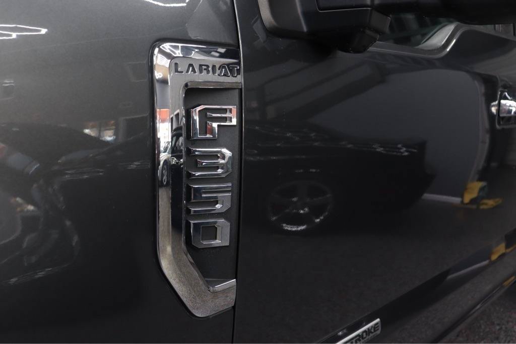 Used 2019 Ford F350 Lariat w/ Lariat Ultimate Package AWD/4WD image 5