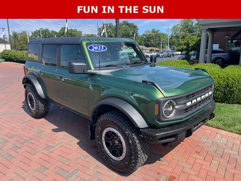 Used 2023 Ford Bronco Black Diamond w/ Sasquatch Package AWD/4WD image 5