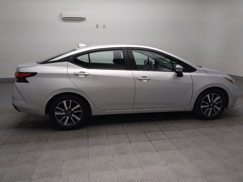 Used 2021 Nissan Versa SV FWD image 10