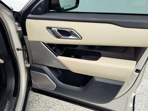 Used 2018 Land Rover Range Rover Velar S AWD/4WD image 27