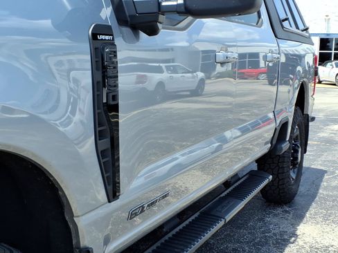Used 2023 Ford F250 Lariat w/ Lariat Ultimate Package AWD/4WD image 35