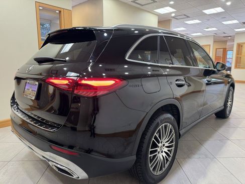Certified 2025 Mercedes-Benz GLC 300 image 5