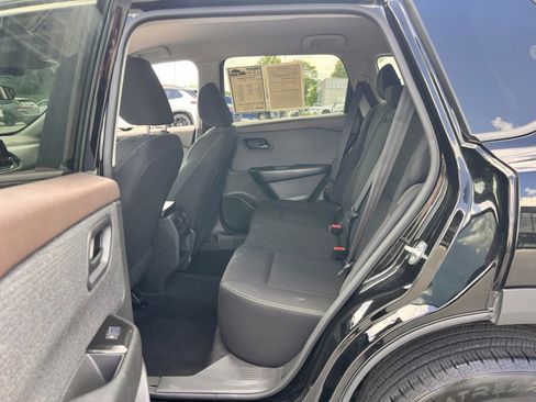 Used 2023 Nissan Rogue S FWD image 26
