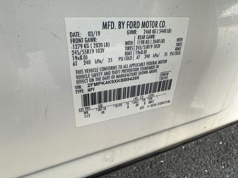 Used 2019 Ford Edge Titanium w/ Equipment Group 301A AWD/4WD image 32