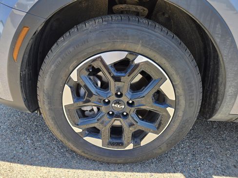 Used 2024 Kia Sorento S FWD image 15
