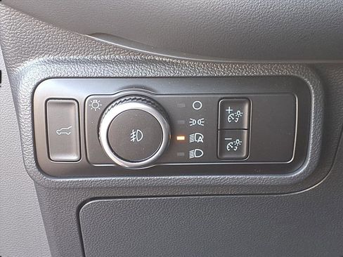 Used 2025 Ford Explorer ST image 19