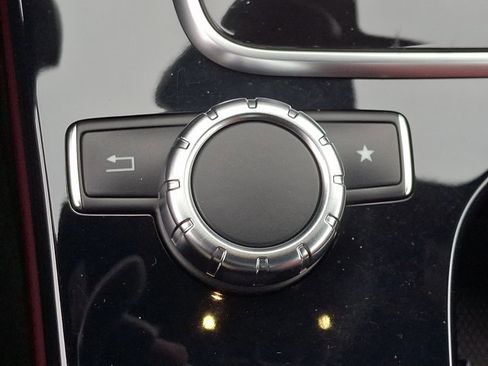 Used 2020 Mercedes-Benz SLC 43 AMG image 26