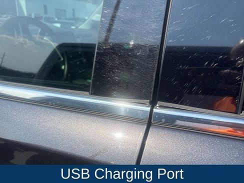 Used 2016 GMC Yukon SLT w/ Open Road Package image 8