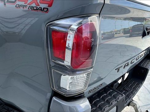 Certified 2021 Toyota Tacoma TRD Off-Road w/ TRD Premium Off Road Package image 23
