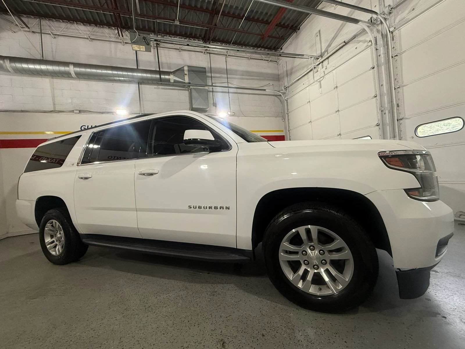Used 2019 Chevrolet Suburban LT AWD/4WD image 4