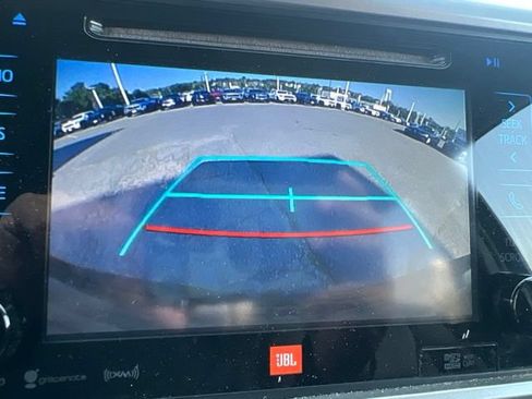 Used 2016 Toyota Tacoma Limited w/ Towing Package AWD/4WD image 18