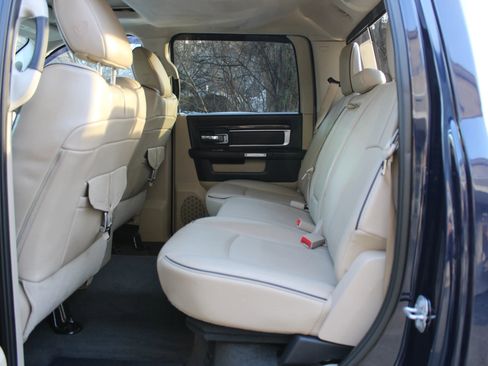 Used 2018 RAM 3500 Laramie Longhorn image 16