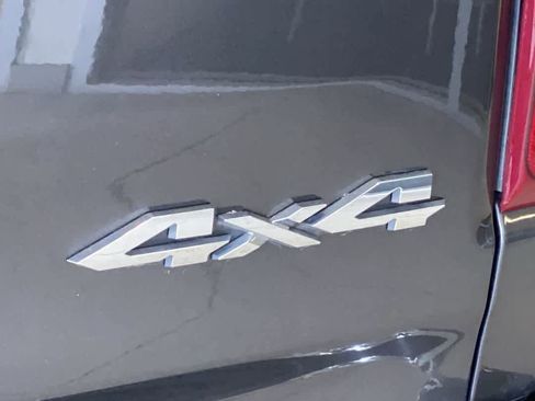 Used 2019 RAM 1500 Big Horn AWD/4WD image 12