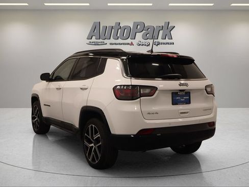 Used 2025 Jeep Compass Limited w/ Elite Group AWD/4WD image 8