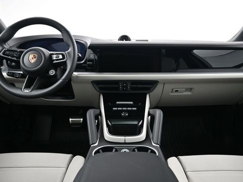 New 2026 Porsche Cayenne S image 9