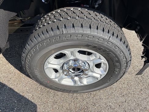 New 2026 Ford F350 XLT w/ FX4 Off-Road Package AWD/4WD image 12