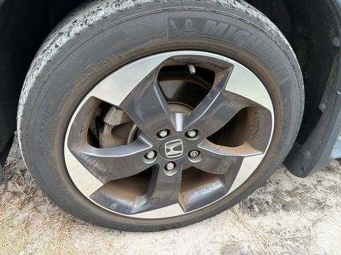 Used 2018 Honda HR-V EX image 5
