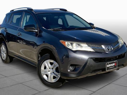 Used 2015 Toyota RAV4 LE image 2