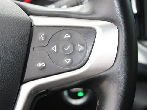 Used 2024 GMC Terrain SLT image 16