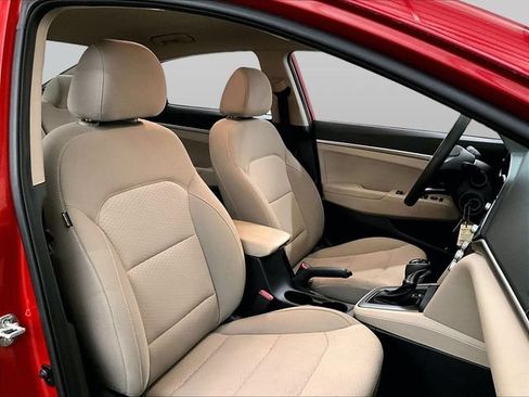 Used 2020 Hyundai Elantra SE w/ Cargo Package (C1) FWD image 7