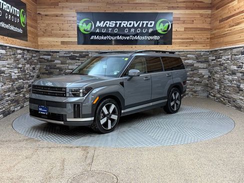 Used 2025 Hyundai Santa Fe Limited image 5