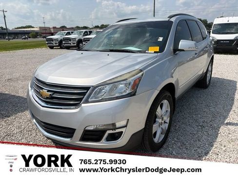 Used 2017 Chevrolet Traverse LT w/ Style and Technology Package FWD image 1