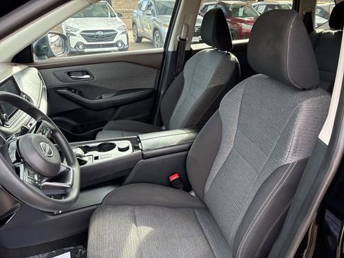 Used 2023 Nissan Rogue SV image 17