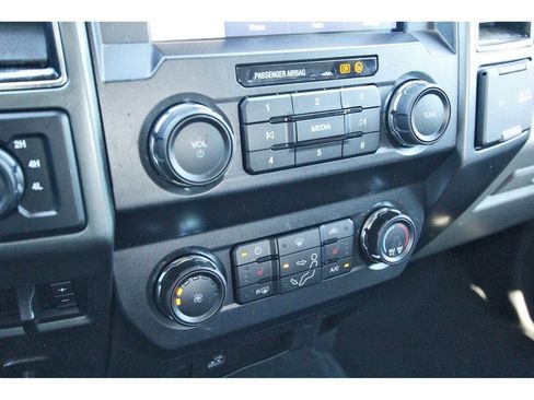 Used 2022 Ford F250 XLT w/ XLT Premium Package image 24