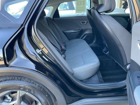 Used 2025 Kia K4 FWD image 25