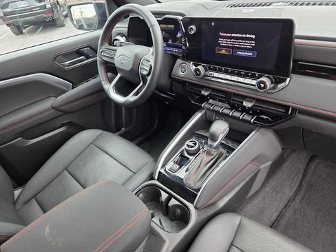 Certified 2024 Chevrolet Colorado Z71 w/ LPO, Dark Essentials Package AWD/4WD image 11