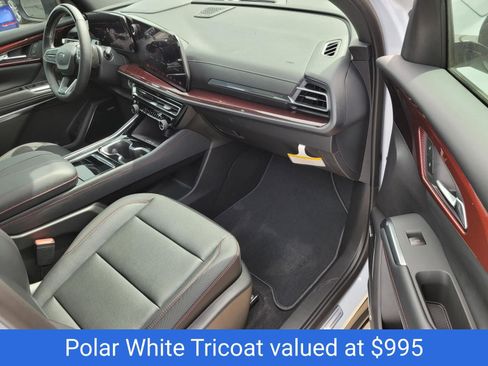 New 2026 Chevrolet Traverse Z71 w/ Enhanced Driving Package image 7