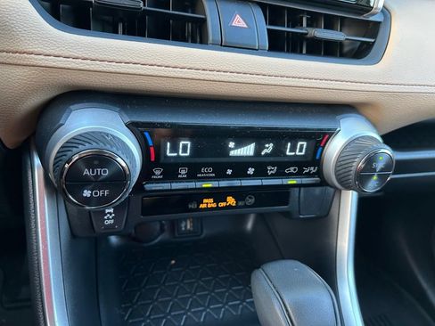 Certified 2025 Toyota RAV4 LE AWD/4WD image 26