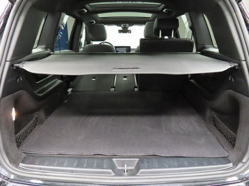 Used 2022 Mercedes-Benz GLB 250 4MATIC image 33