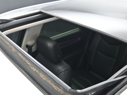 Used 2018 Cadillac XT5 Luxury w/ Driver Awareness Package image 21