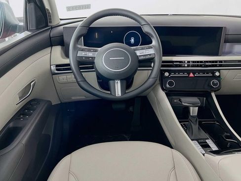New 2025 Hyundai Tucson SEL image 17