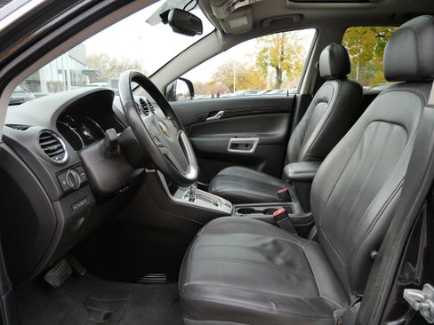 Used 2013 Chevrolet Captiva Sport LT w/ Convenience Package image 12