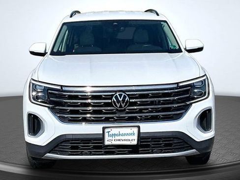 Used 2024 Volkswagen Atlas SE AWD/4WD image 2