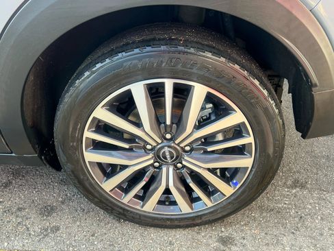 Used 2022 Nissan Kicks SV image 11