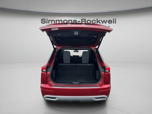 Used 2022 Mitsubishi Outlander SE AWD/4WD image 9