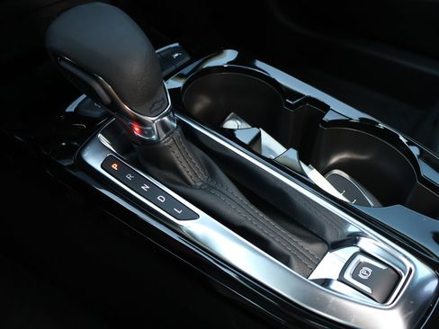 New 2026 Chevrolet Trax LT w/ LT Convenience Package image 16