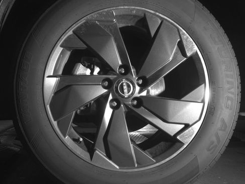 Used 2025 Nissan Rogue SV image 12