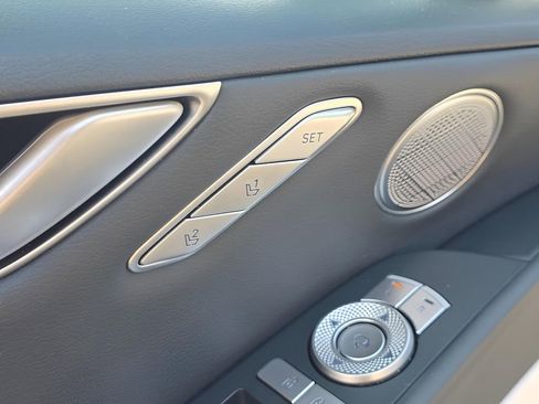 Used 2024 Genesis G80 image 17