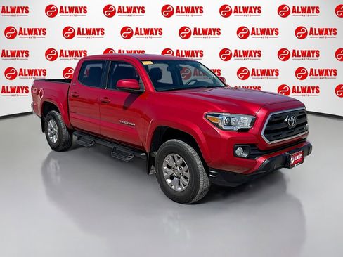 Used 2017 Toyota Tacoma SR5 image 3