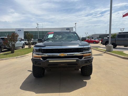 Used 2019 Chevrolet Silverado 1500 LT AWD/4WD image 7