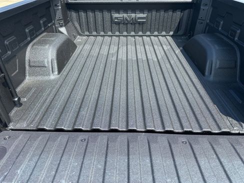 New 2025 GMC Sierra 1500 SLT w/ SLT Premium Plus Package image 19