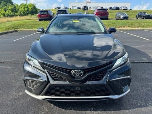 Used 2022 Toyota Camry XSE FWD image 8
