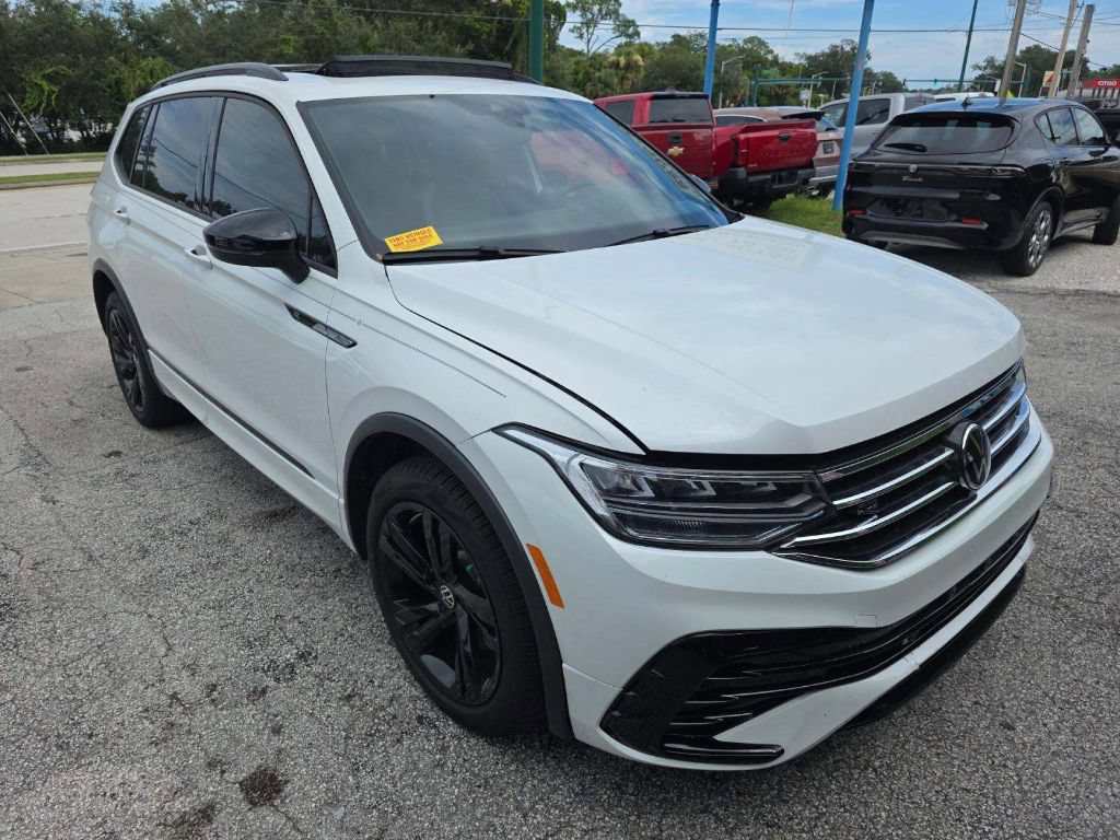 Used 2024 Volkswagen Tiguan SE R-Line FWD image 7