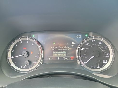 Used 2024 Toyota Highlander XLE FWD image 29