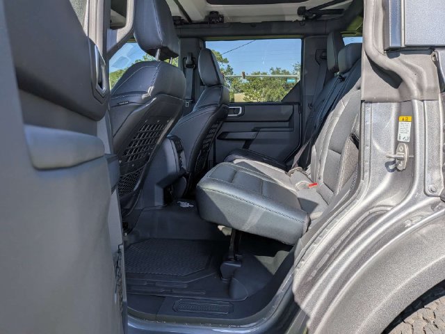 Used 2025 Ford Bronco Badlands AWD/4WD image 13